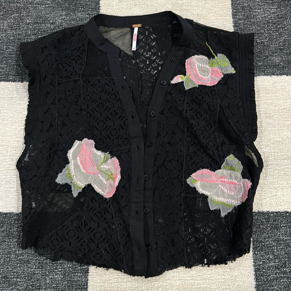 Free People Crop Lace Button Up shirt NEW XS RARE BLACK